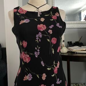 Floral midi dress fits